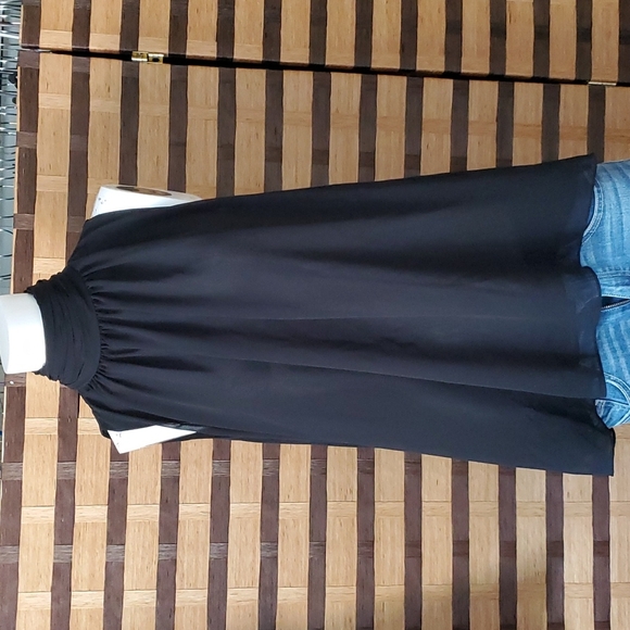 Vince Camuto Double layered chiffon tank - Picture 1 of 10